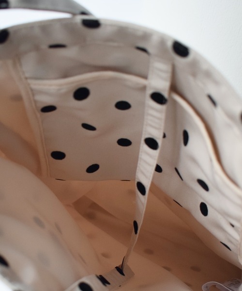 PICCIN PERLA(ピッチンペルラ)の「フロッキードットフリル付きトートバッグ(トートバッグ・レディース・ベージュ/ブラック/ネイビー/オフホワイト/チャコールグレー・FREE)」の13枚目の写真