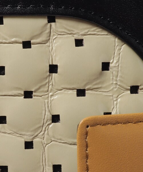 HIROKO HAYASHI（ヒロコハヤシ）の「SPIAGGIA（スピアージャ）薄型二つ折り財布（財布・レディース・ベージュ系その他7・00）」の11枚目の写真