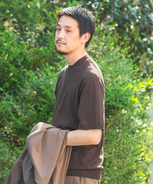 URBAN RESEARCH DOORS（アーバンリサーチドアーズ）の「LIFE STYLE TAILOR　ハイゲージクルーネック半袖ニット（ニット/セーター・メンズ・ブラック/アイボリー/ダークブラウン/ブルー系その他・MEDIUM/LARGE）」の4枚目の写真