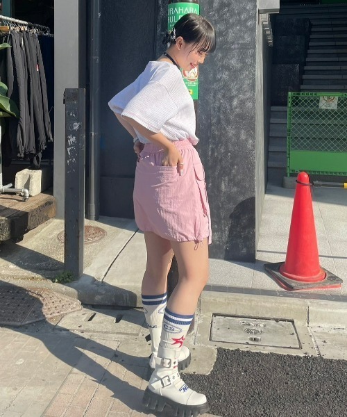 Candy Stripper（キャンディストリッパー）の「BIG POCKET NYLON SKIRT パンツ（スカート・レディース・ピンク/ブラック/アイボリー・2）」の10枚目の写真