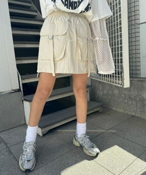 Candy Stripper（キャンディストリッパー）の「BIG POCKET NYLON SKIRT パンツ（スカート・レディース・ピンク/ブラック/アイボリー・2）」の18枚目の写真