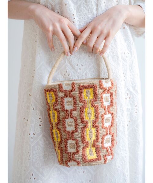 Ungrid（アングリッド）の「beej別注 エンブロイダリーバッグ（ハンドバッグ・レディース・ダークブラウン/ベージュ・FREE）」の3枚目の写真