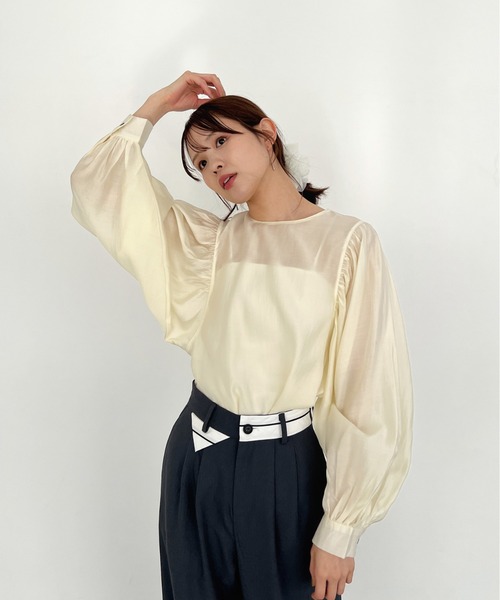Olu.（オルドット）の「シアーボリューム袖ブラウス（シャツ/ブラウス・レディース・ブルー/イエロー/ホワイト・FREE）」の15枚目の写真