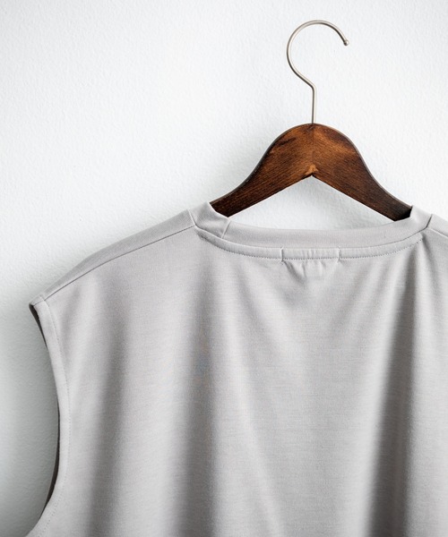 Rocky Monroe(ロッキーモンロー)の「接触冷感ポンチビッグシルエットノースリーブカットソー(タンクトップ・メンズ・ネイビー/チャコール/ホワイト/ブラック/グレー・M/L/XL)」の10枚目の写真