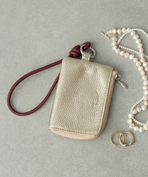 BIRTHDAY BAR（バースデイバー）の「≪ミニ財布としても使える！≫ストラップ付き　本革マルチケース（財布・レディース・ブルー/シルバー/ブラック/ベージュ/レオパード/シルバー系その他/アニマル/ブラック系その他/ゴールド/ピンク/アイボリー/サンドベージュ/ブルー系その他/インディゴブルー/シャンパン/グリーン・フリー/0）」の14枚目の写真