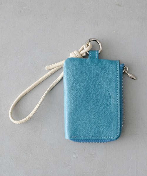 BIRTHDAY BAR（バースデイバー）の「≪ミニ財布としても使える！≫ストラップ付き　本革マルチケース（財布・レディース・ブルー/シルバー/ブラック/ベージュ/レオパード/シルバー系その他/アニマル/ブラック系その他/ゴールド/ピンク/アイボリー/サンドベージュ/ブルー系その他/インディゴブルー/シャンパン/グリーン・フリー/0）」の8枚目の写真