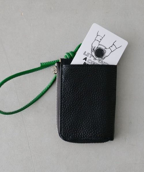 BIRTHDAY BAR（バースデイバー）の「≪ミニ財布としても使える！≫ストラップ付き　本革マルチケース（財布・レディース・ブルー/シルバー/ブラック/ベージュ/レオパード/シルバー系その他/アニマル/ブラック系その他/ゴールド/ピンク/アイボリー/サンドベージュ/ブルー系その他/インディゴブルー/シャンパン/グリーン・フリー/0）」の3枚目の写真