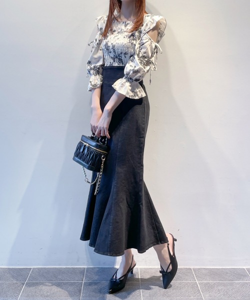 TORTE（トルテ）の「オープンショルダーシャーリングブラウス（シャツ/ブラウス・レディース・ホワイト/ホワイト系その他/ブラック系その他・FREE）」の8枚目の写真