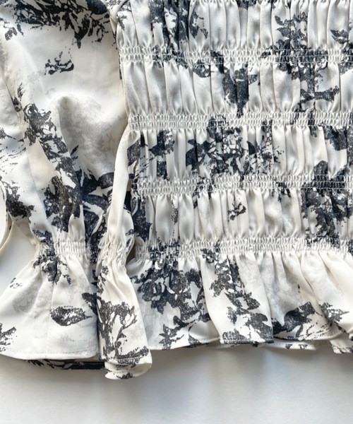 TORTE（トルテ）の「オープンショルダーシャーリングブラウス（シャツ/ブラウス・レディース・ホワイト/ホワイト系その他/ブラック系その他・FREE）」の14枚目の写真