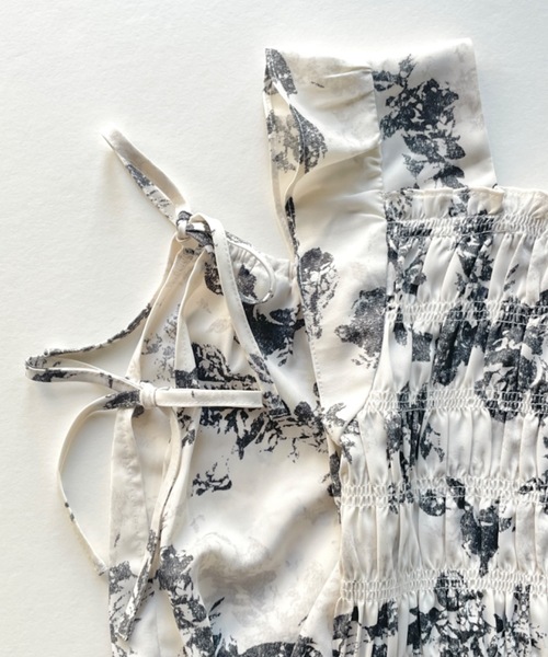 TORTE（トルテ）の「オープンショルダーシャーリングブラウス（シャツ/ブラウス・レディース・ホワイト/ホワイト系その他/ブラック系その他・FREE）」の15枚目の写真