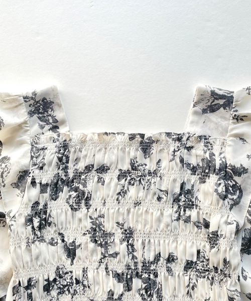 TORTE（トルテ）の「オープンショルダーシャーリングブラウス（シャツ/ブラウス・レディース・ホワイト/ホワイト系その他/ブラック系その他・FREE）」の13枚目の写真