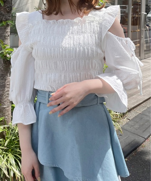 TORTE（トルテ）の「オープンショルダーシャーリングブラウス（シャツ/ブラウス・レディース・ホワイト/ホワイト系その他/ブラック系その他・FREE）」の18枚目の写真