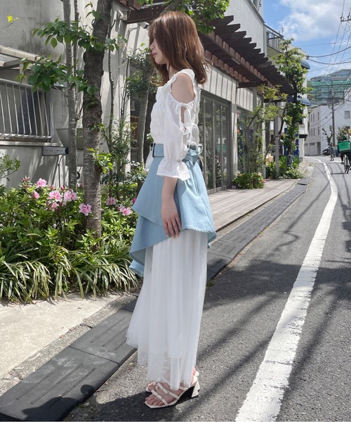 TORTE（トルテ）の「オープンショルダーシャーリングブラウス（シャツ/ブラウス・レディース・ホワイト/ホワイト系その他/ブラック系その他・FREE）」の22枚目の写真