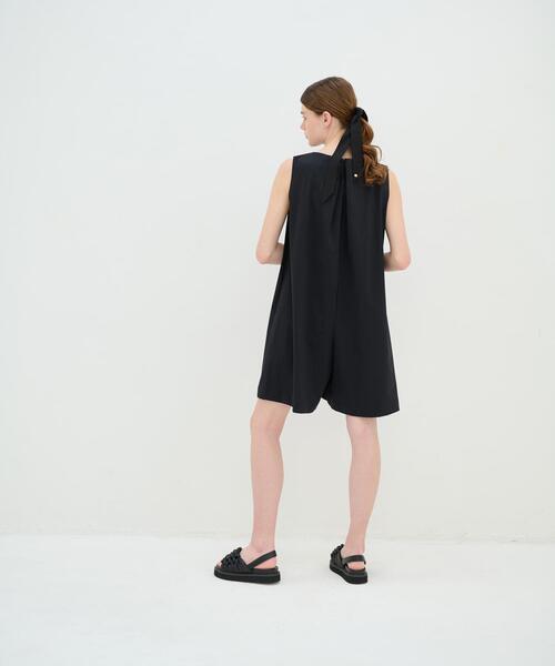 LANVIN en Bleu（ランバンオンブルー）の「撥水ストレッチクロスアクティブオールインワン（ワンピース・レディース・ブラック・36/38）」の9枚目の写真