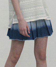 KIRSH（キルシー）の「KIRSH GRADATION PLEATS DENIM SKIRT キルシー グラデーション プリーツ デニム スカート（デニムスカート）」