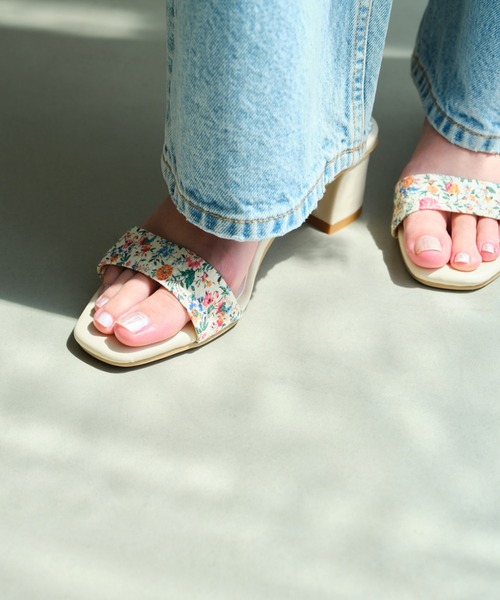 Launa lea(ラウナレア)の「スクエアトゥストラップサンダル(0567)(サンダル・レディース・アイボリー/ブラック/シルバー/ライトベージュ/ホワイト系その他・L/M/LL/S)」の3枚目の写真