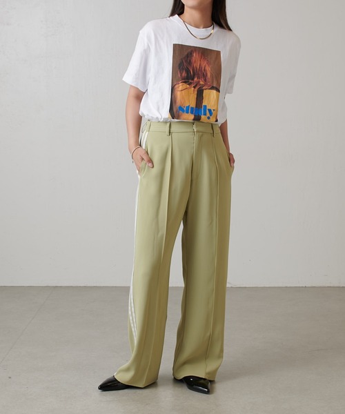 Lui's(ルイス)の「サイドラインパンツ(その他パンツ)」 - WEAR Lui's(ルイス)の「サイドラインパンツ(その他パンツ)」 - WEAR