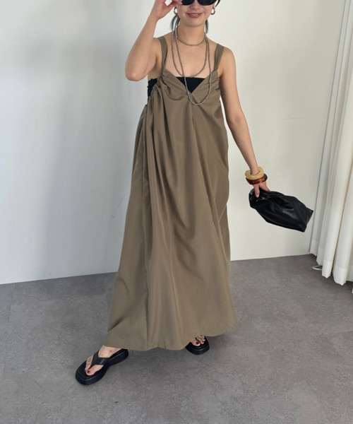 HANNE（アン）の「ギャザーボリュームキャミワンピース（ワンピース・レディース・ネイビー/カーキ・FREE）」の22枚目の写真