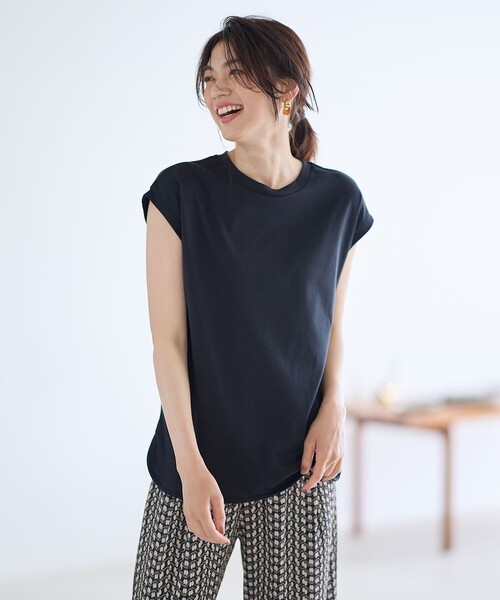 ANY(エニィ)の「【汗ジミ防止加工】シルケットスムースノースリーブプルオーバー(Tシャツ/カットソー・レディース・ブラック系/ピンク系/ライトグレー系/グレー系/ホワイト系・3/2)」の3枚目の写真