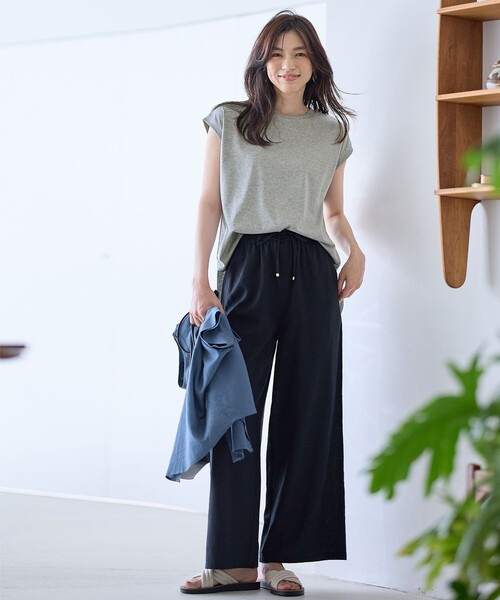 ANY(エニィ)の「【汗ジミ防止加工】シルケットスムースノースリーブプルオーバー(Tシャツ/カットソー・レディース・ブラック系/ピンク系/ライトグレー系/グレー系/ホワイト系・3/2)」の9枚目の写真