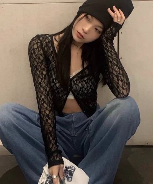 LADY LIKE(レディライク)の「ミニボタンストレッチシアーレースカーディガン(カーディガン/ボレロ・レディース・ブラック/ベージュ/ホワイト・M)」の8枚目の写真