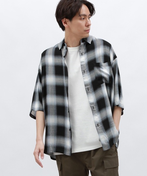 LAKOLE(ラコレ)の「オンブレレーヨンチェックシャツ / 128516(シャツ/ブラウス・メンズ・ブラック/ブルー/ピンク・MEDIUM/LARGE)」の2枚目の写真