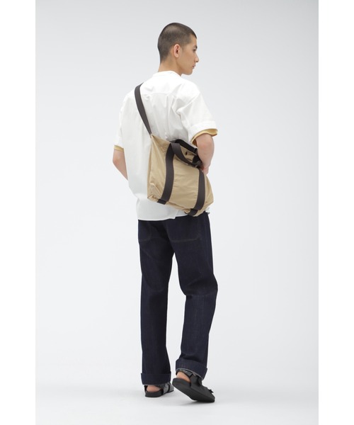 MHL.（エムエイチエル）の「WORN COTTON PLAINWEAVE（シャツ/ブラウス・メンズ・ホワイト/セージグリーン・SMALL/MEDIUM/LARGE）」の4枚目の写真