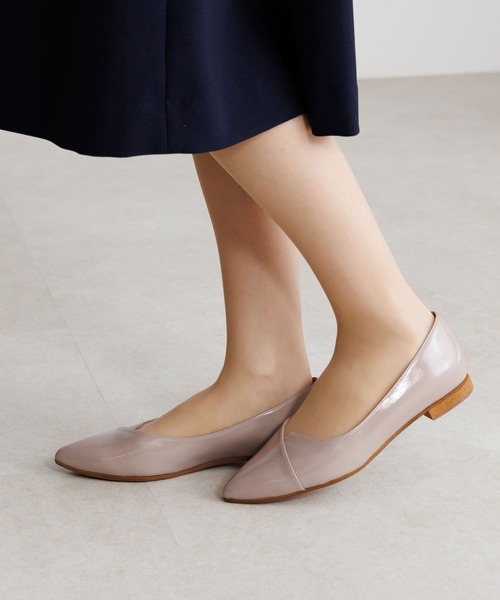 HIMIKO（ヒミコ）の「【Made in Japan】アシンメトリーVカットフラットパンプス/641316（パンプス・レディース・ブラック/グレー/シルバー/ボルドー/ピンク/アイボリー/ラベンダー/プラチナム/ゴールド/ダークブラウン/カーキ/ライトピンク・22.5cm/23.0cm/24.0cm/25.0cm/21.5cm/22.0cm/23.5cm/24.5cm/25.5cm/26.0cm/26.5cm）」の8枚目の写真