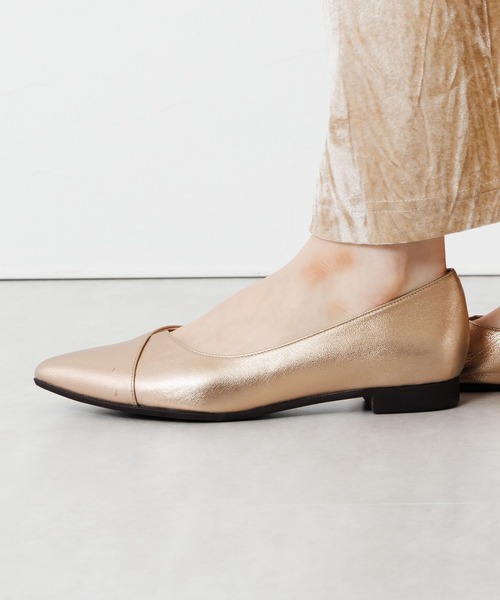 HIMIKO（ヒミコ）の「【Made in Japan】アシンメトリーVカットフラットパンプス/641316（パンプス・レディース・ブラック/グレー/シルバー/ボルドー/ピンク/アイボリー/ラベンダー/プラチナム/ゴールド/ダークブラウン/カーキ/ライトピンク・22.5cm/23.0cm/24.0cm/25.0cm/21.5cm/22.0cm/23.5cm/24.5cm/25.5cm/26.0cm/26.5cm）」の12枚目の写真