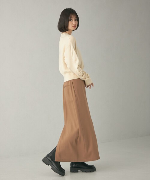 EMMEL REFINES（エメルリファインズ）の「＜EMMEL REFINES＞EM スウェットライク ソデギャザー ニットプルオーバー（ニット/セーター・レディース・ブラック/ナチュラル/ダークグレー・FREE）」の5枚目の写真