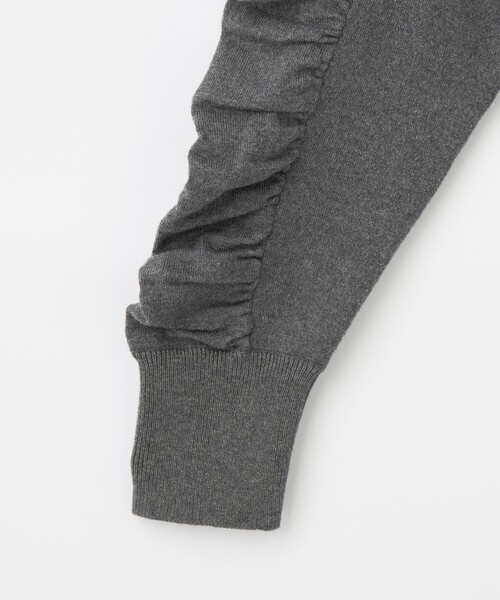 EMMEL REFINES（エメルリファインズ）の「＜EMMEL REFINES＞EM スウェットライク ソデギャザー ニットプルオーバー（ニット/セーター・レディース・ブラック/ナチュラル/ダークグレー・FREE）」の9枚目の写真