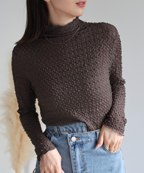 sakishimatokyo(サキシマトーキョー)の「立体ぽこぽこハイネックトップス/TOPS(Tシャツ/カットソー・レディース・ブラック/オフホワイト/ブルー/ブラウン/チャコール・FREE)」の3枚目の写真