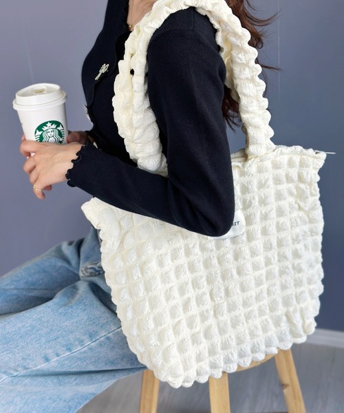 Silly(シリー)の「シャーリングトートバッグ(ショルダーバッグ・レディース・ホワイト/ピンク/パープル/ブラック・FREE)」の5枚目の写真