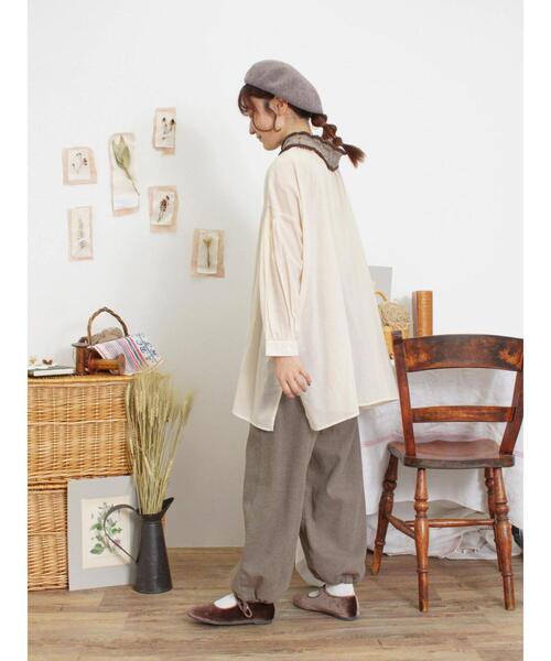 Samansa Mos2(サマンサ モスモス)の「襟ぐりシャーリングチュニック(シャツ/ブラウス・レディース・マスタード/レッド/ブルー/チャコールグレー/キナリ・F)」の11枚目の写真