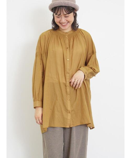 Samansa Mos2(サマンサ モスモス)の「襟ぐりシャーリングチュニック(シャツ/ブラウス・レディース・マスタード/レッド/ブルー/チャコールグレー/キナリ・F)」の7枚目の写真