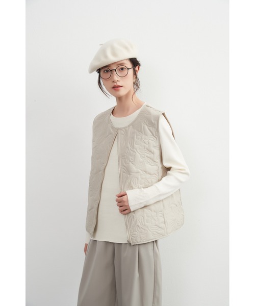 【セール】花柄超音波キルティング薄中綿ジップベスト（ベスト）｜On One's Own（オンワンズオン）