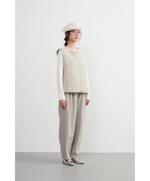 【セール】花柄超音波キルティング薄中綿ジップベスト（ベスト）｜On One's Own（オンワンズオン）