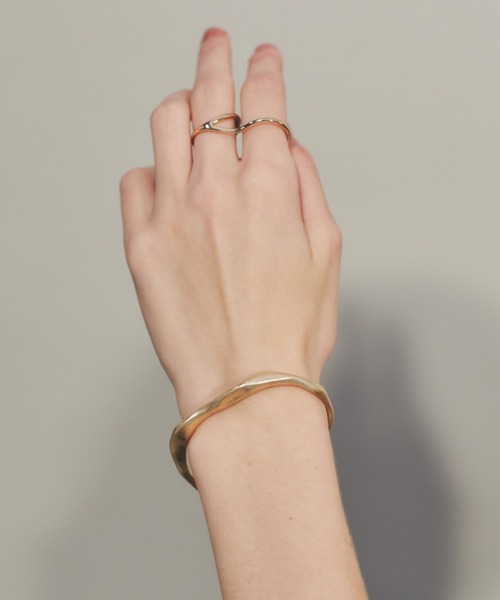 ciite'（シーテ）の「マットスリムバングル（バングル/リストバンド・レディース・ゴールド/シルバー・FREE）」の11枚目の写真