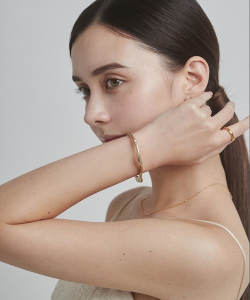 ciite'（シーテ）の「マットスリムバングル（バングル/リストバンド・レディース・ゴールド/シルバー・FREE）」の20枚目の写真