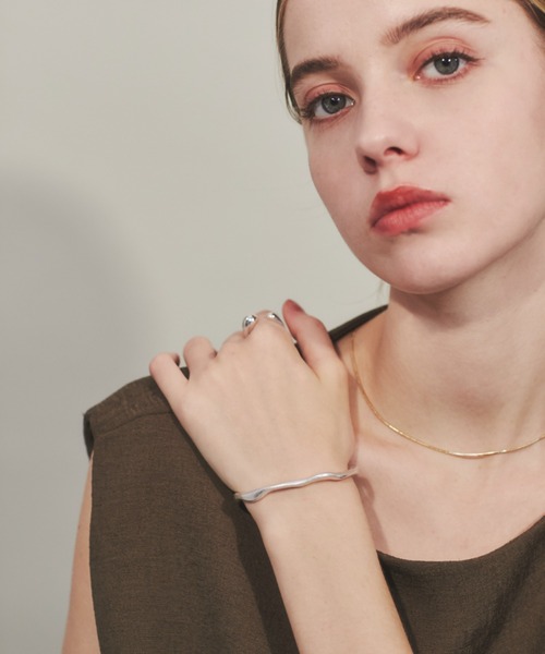 ciite'（シーテ）の「マットスリムバングル（バングル/リストバンド・レディース・ゴールド/シルバー・FREE）」の17枚目の写真