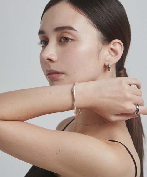 ciite'（シーテ）の「マットスリムバングル（バングル/リストバンド・レディース・ゴールド/シルバー・FREE）」の21枚目の写真