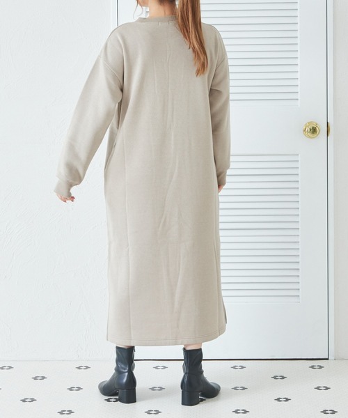 pairmanon(ペアマノン)の「【ママサイズ】裏起毛 リラックスシルエット ワンピース(ワンピース・レディース・ブラック/ベージュ/ブラウン/ブルー・FREE)」の10枚目の写真