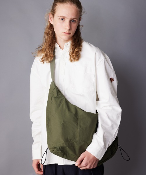 rehacer（レアセル）の「rehacer : 60/40 Cloth Glide Sling Bag  / ロクヨンクロス グライド スリング バッグ（ショルダーバッグ・メンズ・オリーブ/ブラック/オレンジ・FREE）」の11枚目の写真