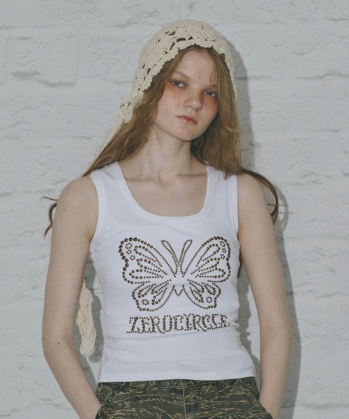 SHAGGIE(シャギー)の「バタフライ柄スタッズタンクトップ(タンクトップ・レディース・ブラック/オレンジ/ホワイト・FREE)」の2枚目の写真