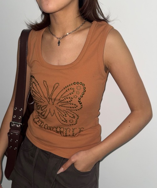 SHAGGIE(シャギー)の「バタフライ柄スタッズタンクトップ(タンクトップ・レディース・ブラック/オレンジ/ホワイト・FREE)」の1枚目の写真