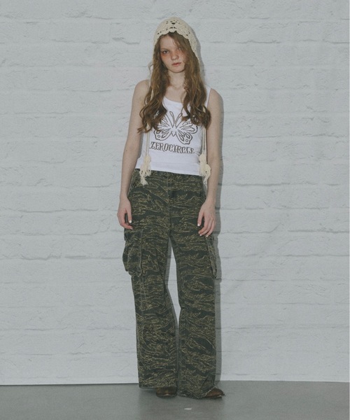 SHAGGIE(シャギー)の「バタフライ柄スタッズタンクトップ(タンクトップ・レディース・ブラック/オレンジ/ホワイト・FREE)」の7枚目の写真