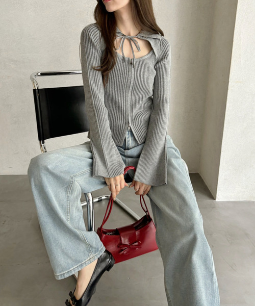 Ada.(エイダ)の「ピグメントライク 配色リブ フロントカット リボン ニットトップス(ニット/セーター・レディース・グレー/ネイビー・FREE)」の4枚目の写真