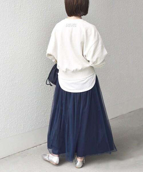 SHIPS（シップス）の「【WEB限定】〈手洗い可能〉プリント 刺繍 ロゴ スウェット（スウェット・レディース・チャコールグレー/ナチュラル/ネイビー・ONE SIZE）」の5枚目の写真