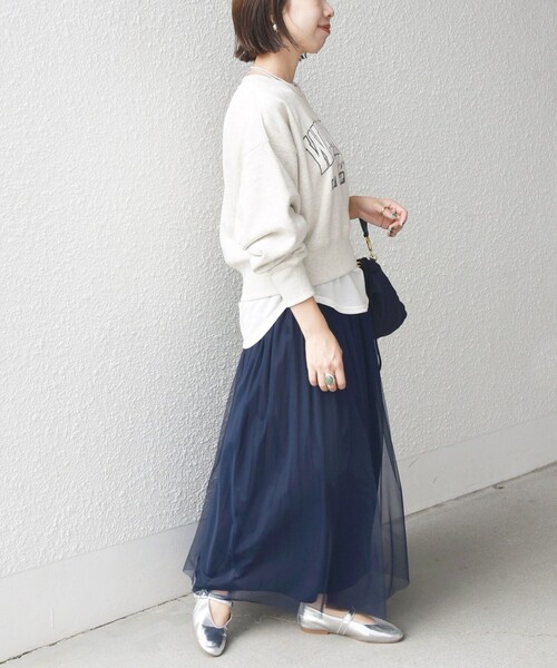 SHIPS（シップス）の「【WEB限定】〈手洗い可能〉プリント 刺繍 ロゴ スウェット（スウェット・レディース・チャコールグレー/ナチュラル/ネイビー・ONE SIZE）」の6枚目の写真