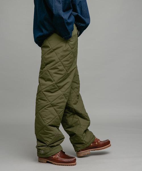 URBAN RESEARCH Sonny Label（アーバンリサーチサニーレーベル）の「『撥水』ナイロンキルティング中綿パンツ（その他パンツ・メンズ・ブラック/カーキ・MEDIUM/LARGE）」の22枚目の写真